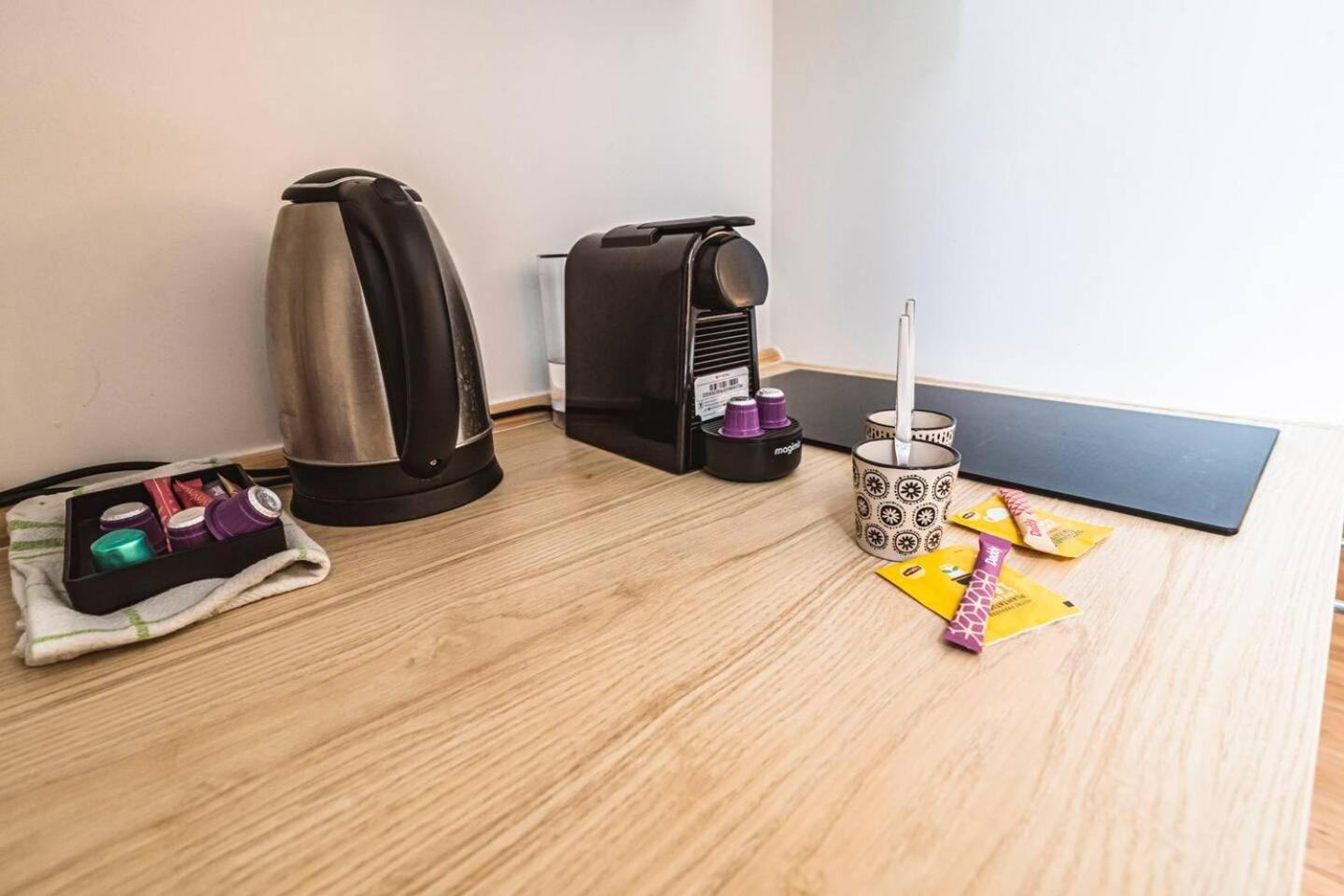 Pink, Appartement En Plein Coeur De 兰斯 外观 照片