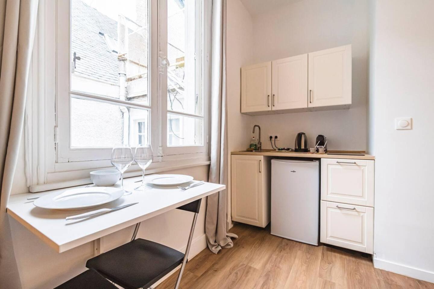 Pink, Appartement En Plein Coeur De 兰斯 外观 照片